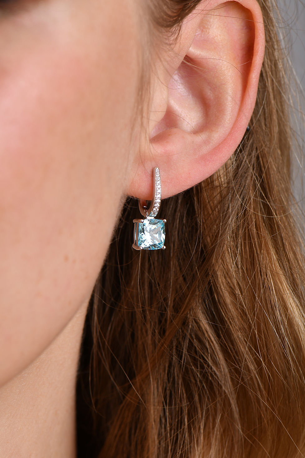Miniatura: Aretes Irena de plata con aguamarina