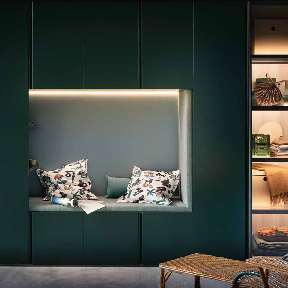 Thumbnail: Novamobili, Gola Flügeltürenschrank