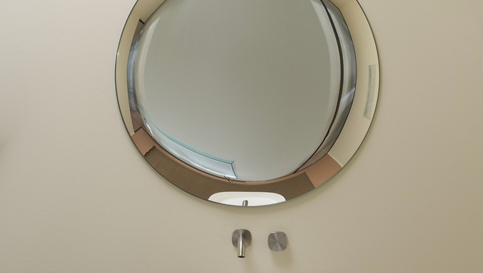 Glas Italia, Menteur Spiegel