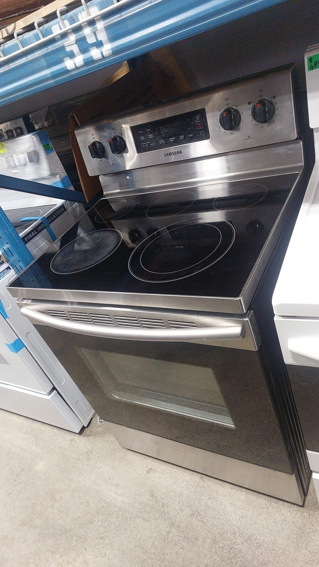 Stove - 30 Samsung - Electric Range - SS - Used