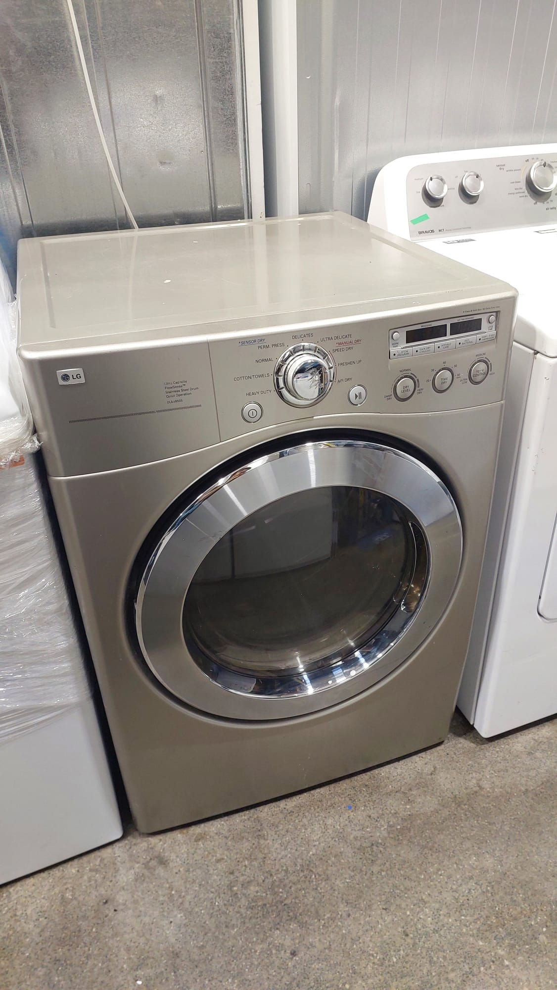 Dryer - 27" LG Front Load 7.3 Cu. Ft. Metallic Grey - Used