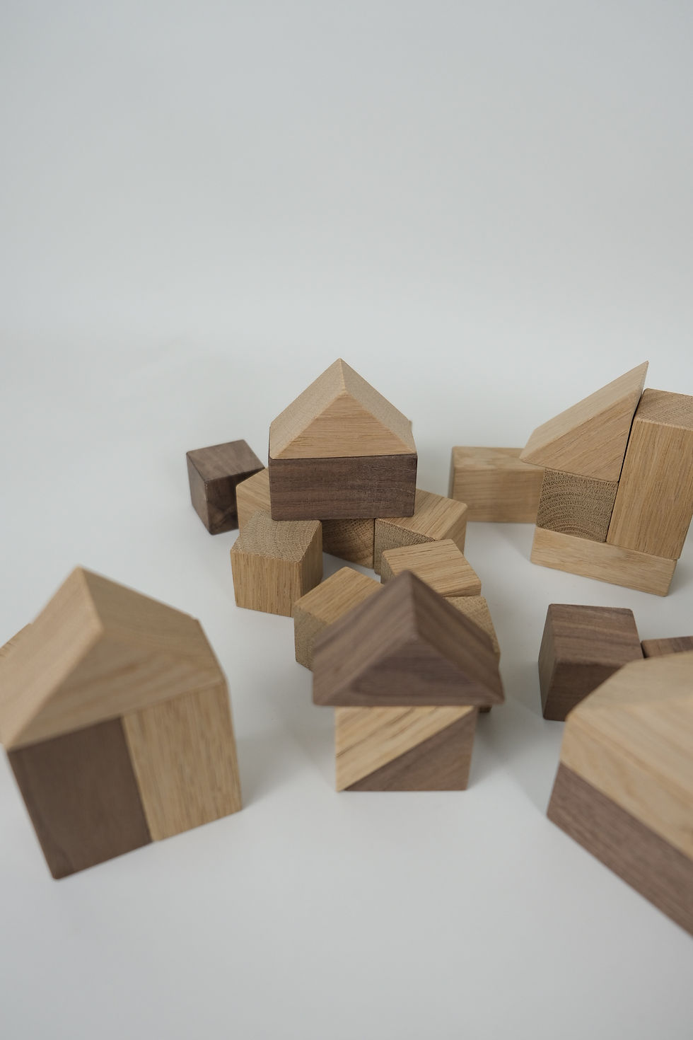 Miniatura: Blocchi da costruzione in legno di noce e quercia