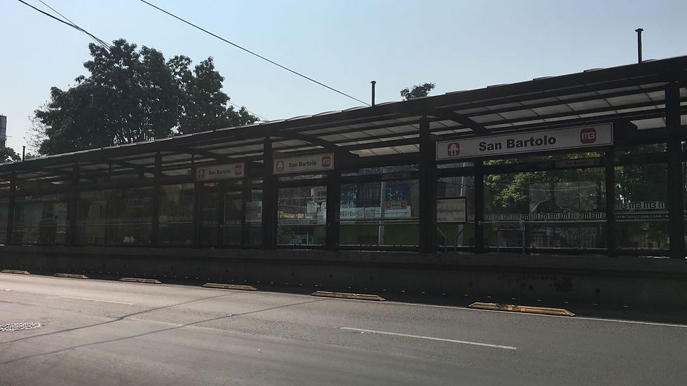 ESTACIÓN DEL METRO BUS SAN BARTOLO
