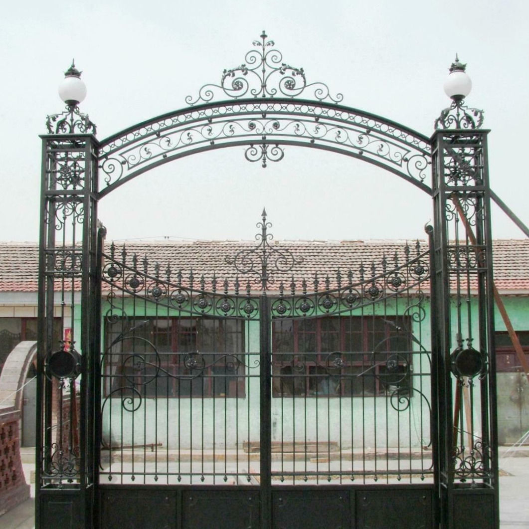 Piccadilly Wrought Iron Driveway Gate