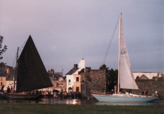 yacht.jpg