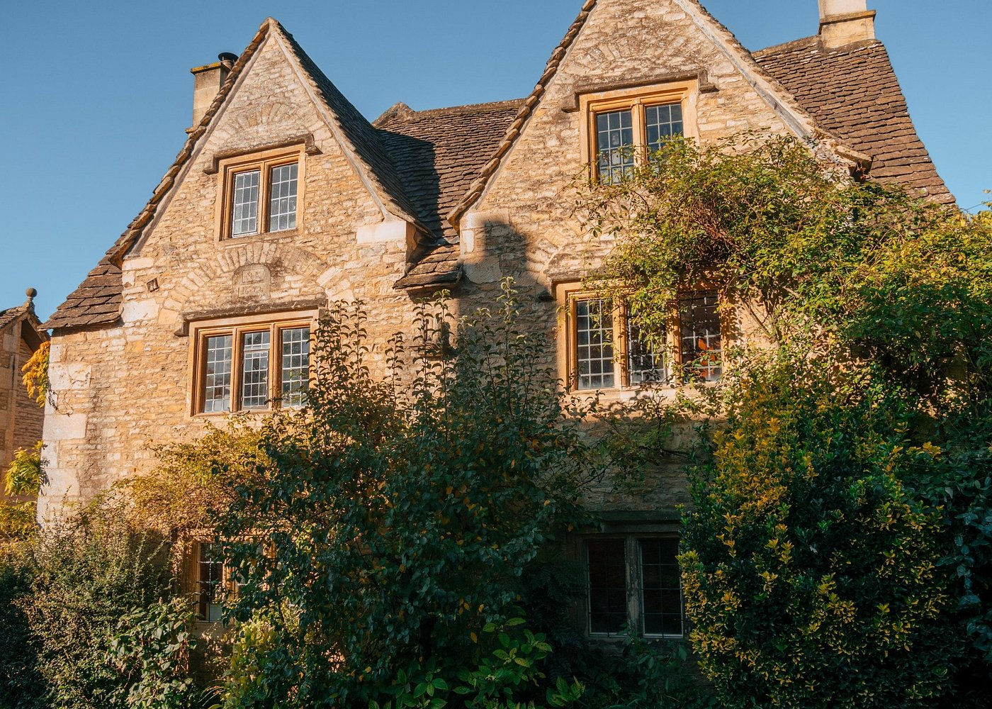 Quintessential Cotswolds Half-Day tour from Bath for 2 or More