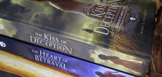 The Kiss of Deception | Resenha