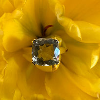 Goldring mit grünem Amethysten