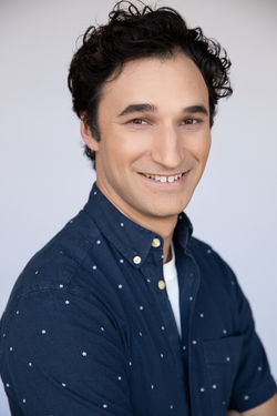 Reino_Blue Shirt_Comedy