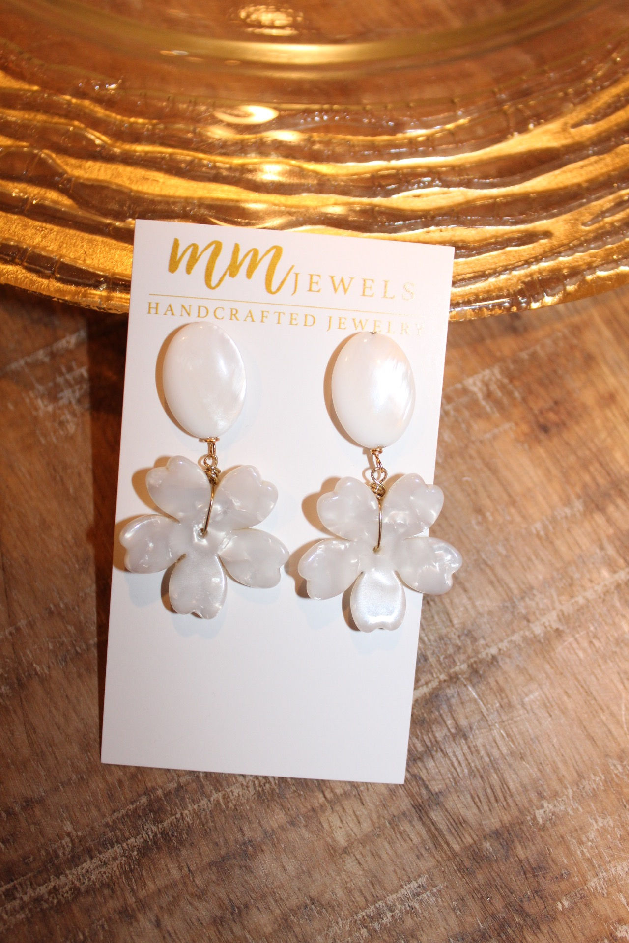 Simple Flower Pearl and Resin Earring