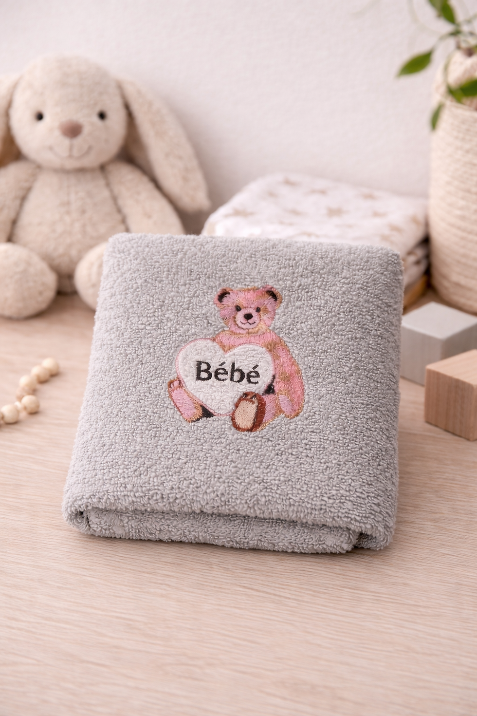 Serviette éponge enfant grise avec prénom personnalisé - modèle ourson