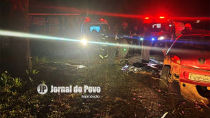 Casal morre após colisão de veículo contra árvore em estrada vicinal em Vera Cruz, na noite desta terça-feira