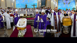 Dom Osvaldo Giuntini é sepultado na cripta da Catedral Basílica de São Bento