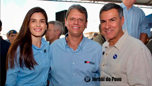 Deputada Dani Alonso participa da entrega de 806 casas em novo residencial e encaminhada mais investimentos em habitação em Marília