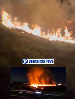 Bombeiros combatem fogo às margens da Rodovia do Contorno, em Marília