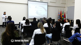 Dia da Enfermagem é celebrado com capacitação sobre ultrassonografia beira leito no HBU