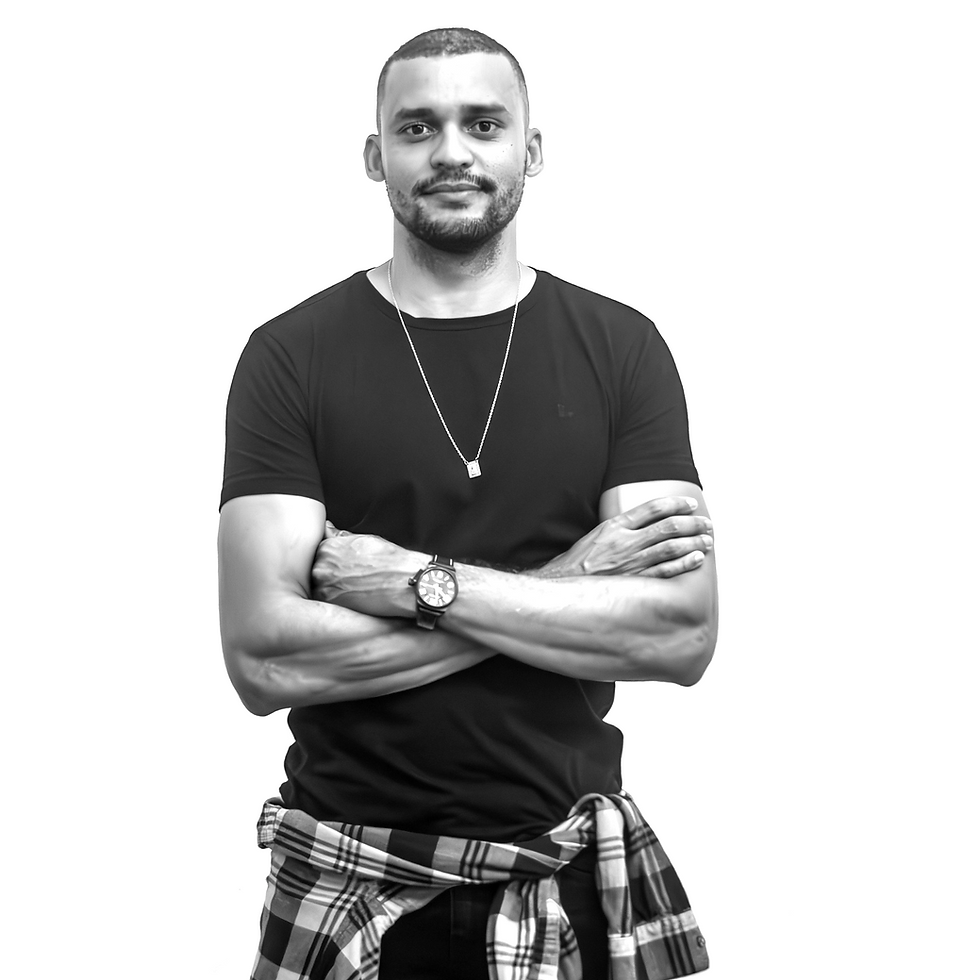 Danilo Alves "Dan" na bateria em show do Bamboa Samba Club