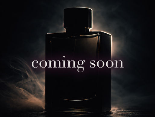 Flakon perfum w ciemności - teaser