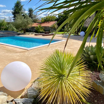 Piscine à la Cour de la Forêt, gîte pour 4 personnes à St Mars de Coutais 44680