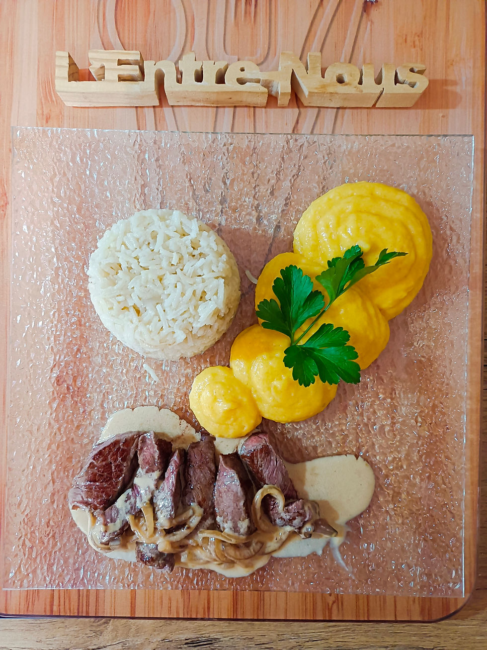 Blanquette de canard façon Anthony accompagné de son riz et mousseline de carottes à l'orange.