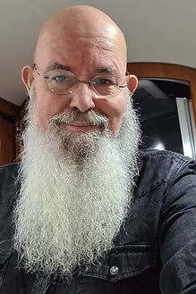 Author Gil.jpg