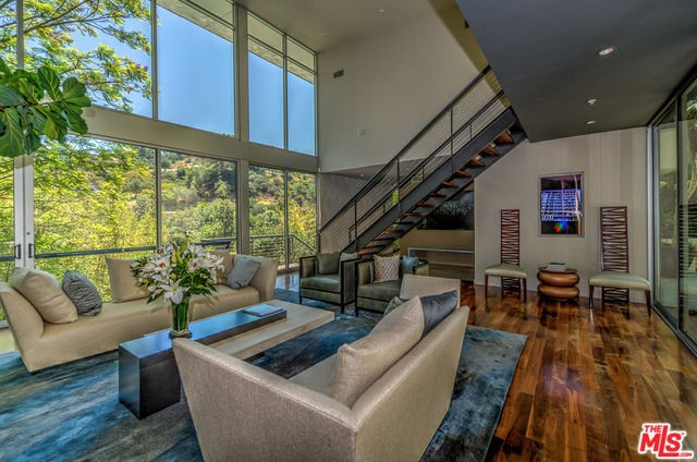 2207 Bowmont Drive, Beverly Hills
