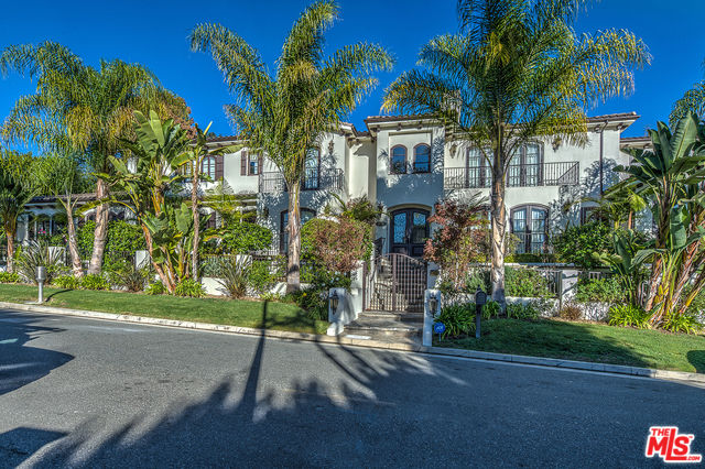 1112 Tower Road, Beverly Hills