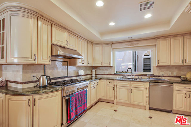 218 N Maple Drive, Beverly Hills