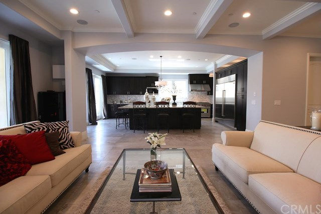 208 S Stanley Drive, Beverly Hills