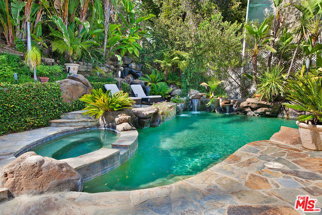 9839 Cardigan Place, Beverly Hills