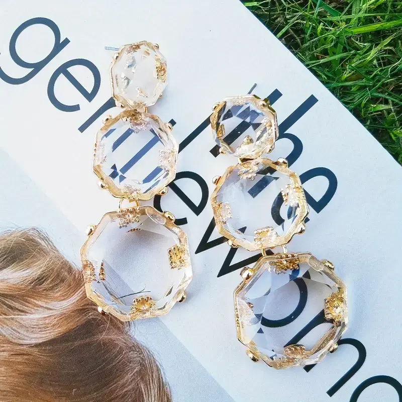 Geometric Dangles