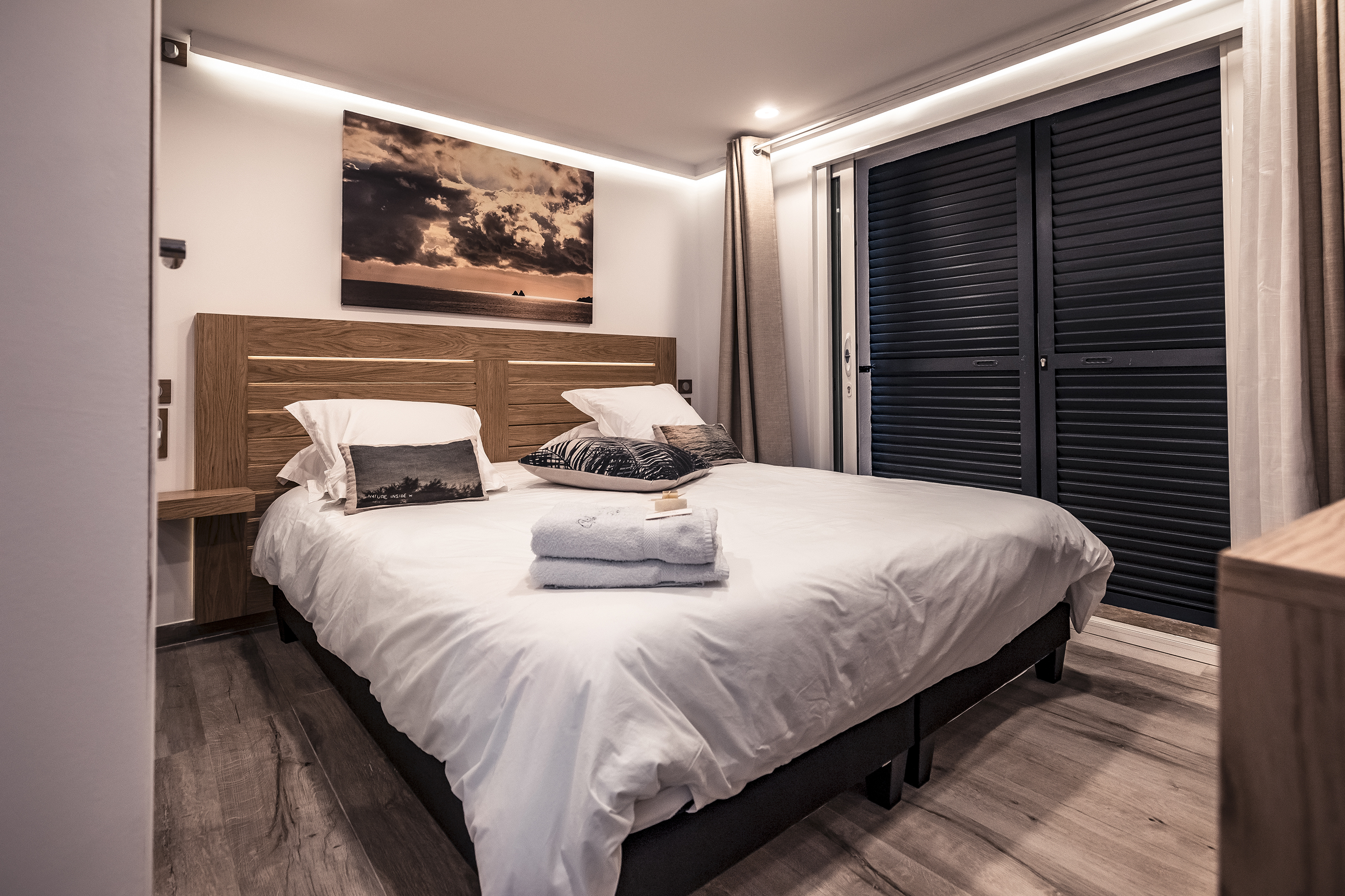 Chambre Piscine – Villa Les Albatros Saint-Mandrier, vue piscine chauffée