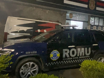 ROMU apreende drogas e prende mulher em flagrante em Cotia