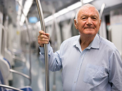 Governador decreta gratuidade nos transportes para idosos de 60 a 65 anos