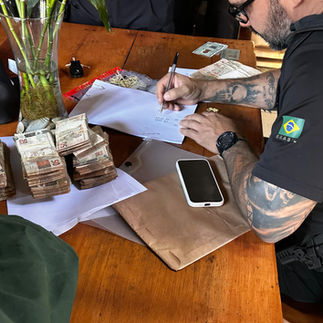 Polícia realiza operação e desarticula esquema de tráfico internacional em várias cidades