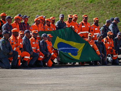 Força-tarefa da Defesa Civil retorna ao Brasil após duas semanas de resgates na Venezuela