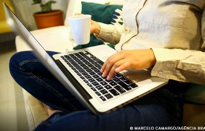 Golpes no Dia das Mães: veja como se proteger nas compras online