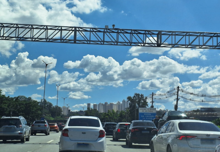 Monitoramento: Raposo Tavares ganha cercamento inteligente com câmeras de IA contra infrações de trânsito