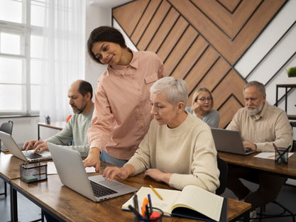 SP lança Trampolim 60+: novo programa oferece emprego e cursos gratuitos para pessoas acima de 60 anos