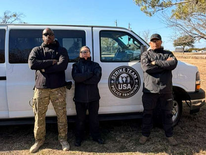 "Guardas da GCM de Cotia em treinamento com a SWAT no Texas".