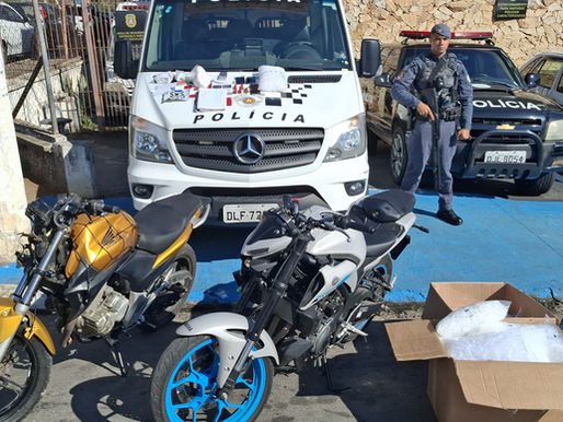 Carapicuíba: Homem é preso pela PM com motos roubadas, pasta base de cocaína e munição