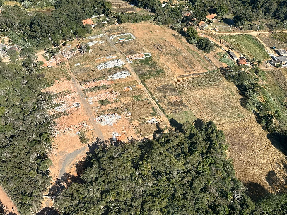 Polícia Ambiental faz fiscalização aérea no combate a loteamentos clandestinos em áreas de manancial na região