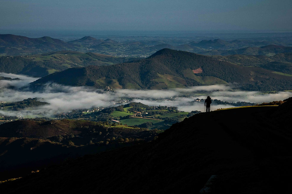 Granja Viana recebe lançamento de livro e documentário sobre o Caminho de Santiago