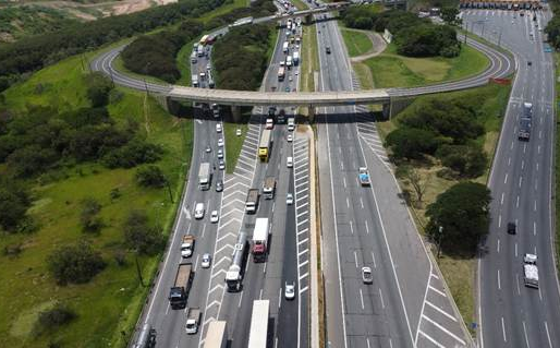 Rodoanel Oeste tem cronograma de obras com bloqueios de faixas até domingo (30)
