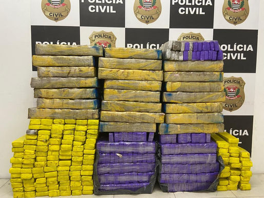 Dise de Taboão da Serra apreende 400 kg de maconha dentro de imóvel em Cotia