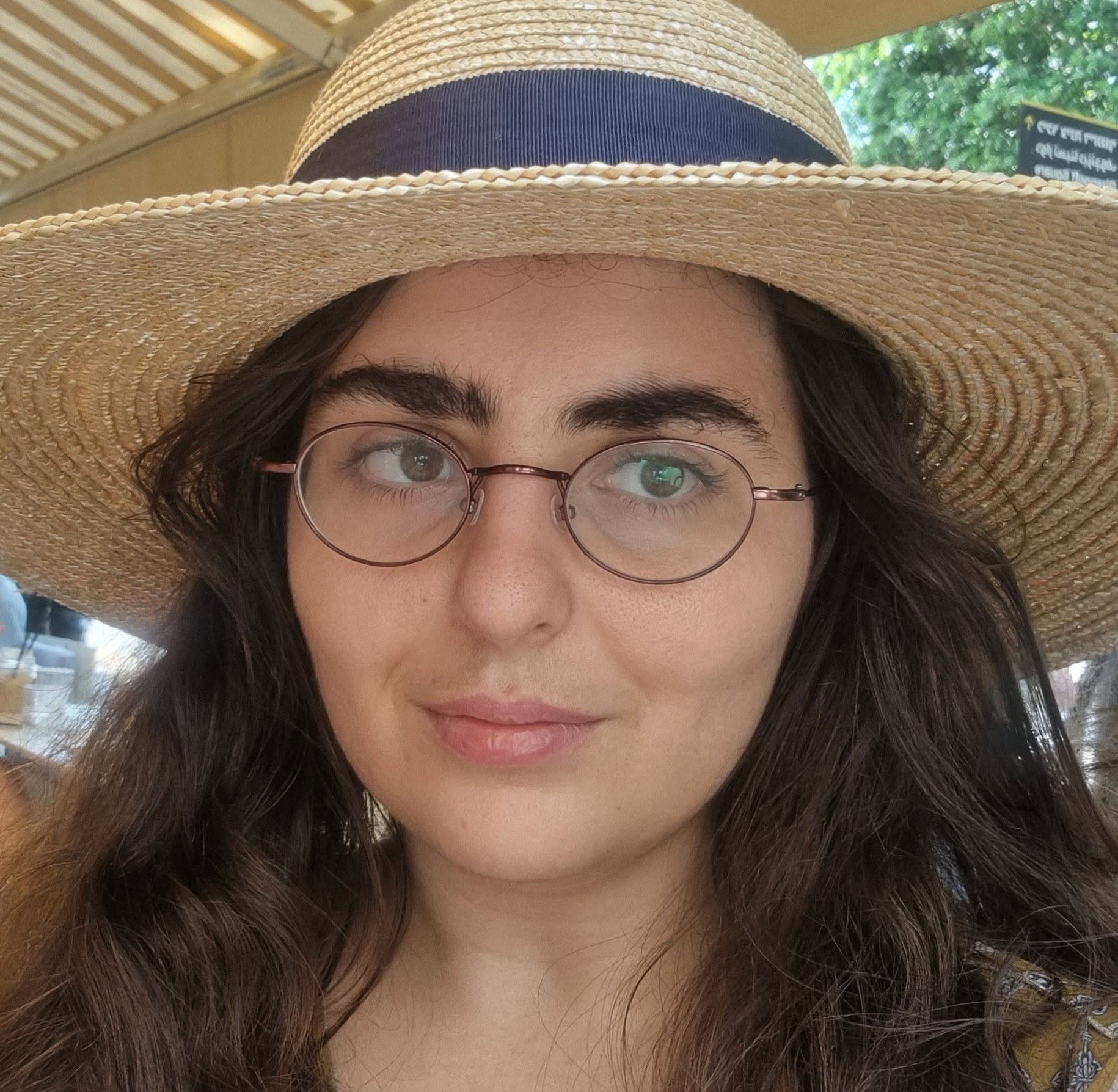 Writer: שירה מרק בן צבי