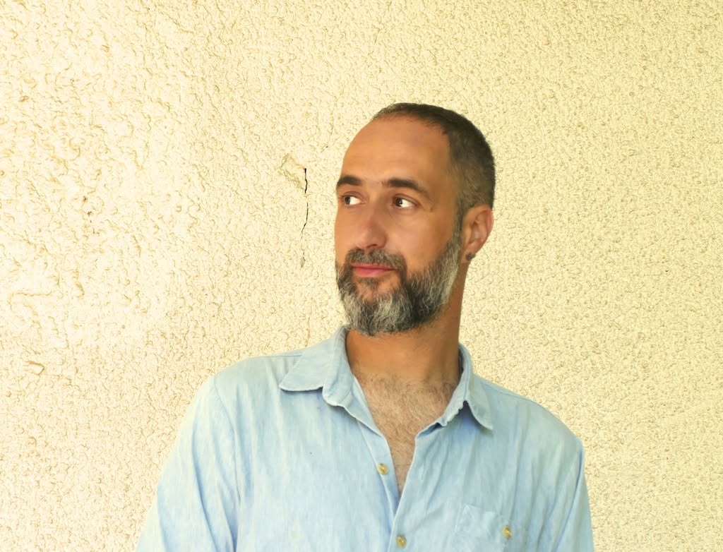 Writer: יהונתן דיין