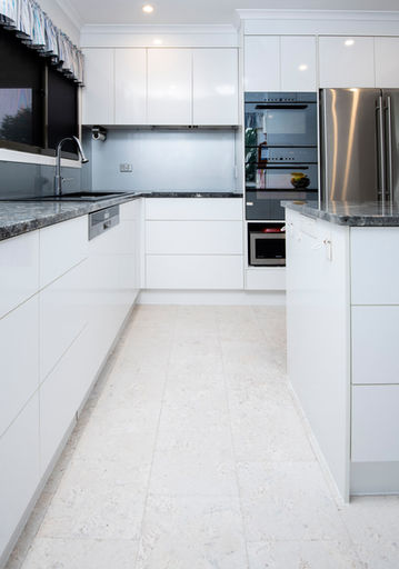 Wynnum Residence, New Generation Cork Madeira White, Harvest Collection Pearl, Marble Cork, kitchen counter with cork floor tiles, cork flooring Perth