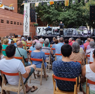 Les Clotes adapta la seva festa de barri als nous temps i la calor