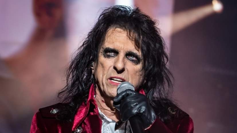 Alice Cooper diz que Cristo é a essência de tudo